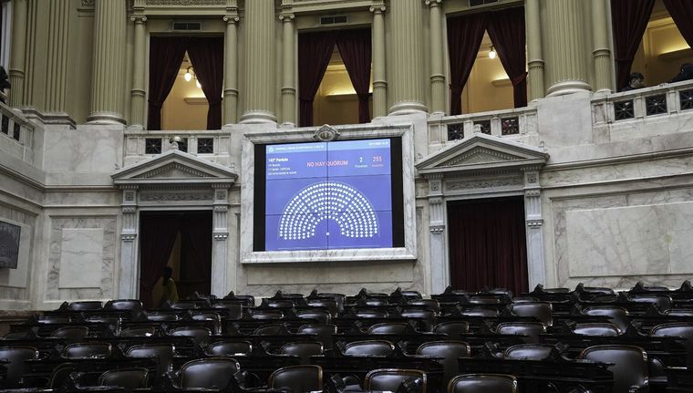 La ley de Ficha Limpia propone impedir que personas procesadas o condenadas por delitos graves accedan a cargos públicos. Foto: NA