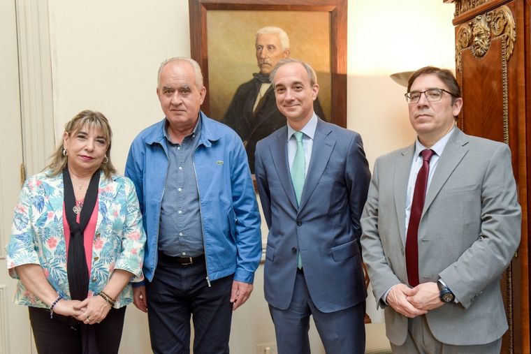 Esta tarde se firmó la paritaria no docente para activar la garantía salarial que levanta el piso salarial Foto: Argentina.gob.ar