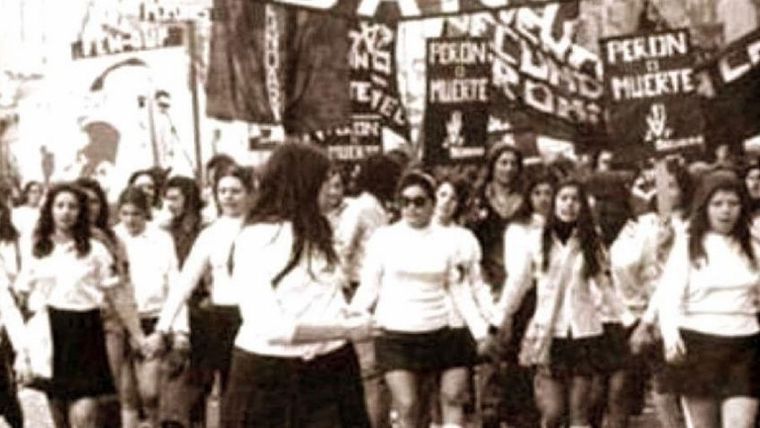 El archivo fotográfico de las protestas estudiantiles entre 1975 y 1976. El archivo fotográfico de las protestas estudiantiles entre 1975 y 1976.