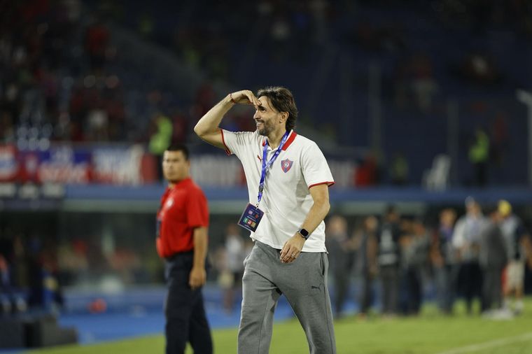 El actual DT de Cerro Porteño confesó qué le provocó su salida de Boca: Necesitaba irme del país Foto: EFE