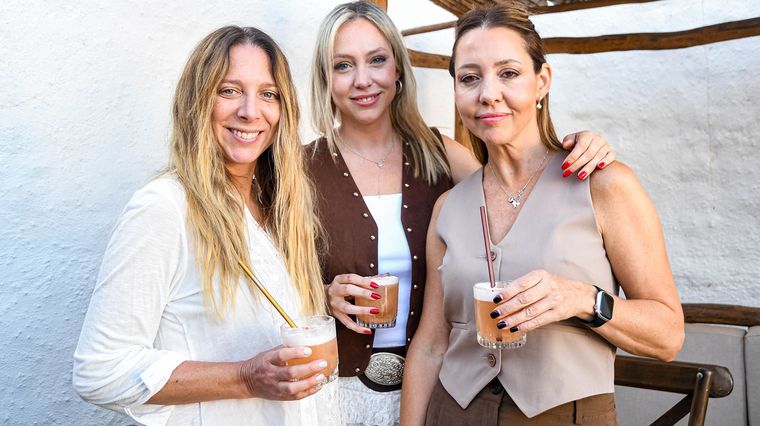 Fernanda Vila se encontró con Alejandra y Mili Civit. Fernanda Vila se encontró con Alejandra y Mili Civit.