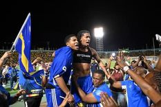 Curazao se clasificó por primera vez a un Mundial y será el país más pequeño en disputarlo a lo largo de la historia. Curazao se clasificó por primera vez a un Mundial y será el país más pequeño en disputarlo a lo largo de la historia.