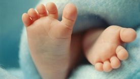 El método combina el óvulo y el esperma de la madre y el padre con un segundo óvulo de una mujer donante.