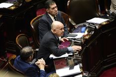 El diputado Aldo Leiva en el homenaje en medio del debate por la Ley de Glaciares.