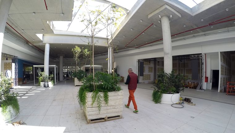 Otros 16 locales del nuevo Patio del Centro entrarán en funcionamiento en los próximos meses. Foto: ALF PONCE MERCADO / MDZ