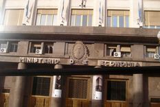 una economia en la que casi todo se ignora