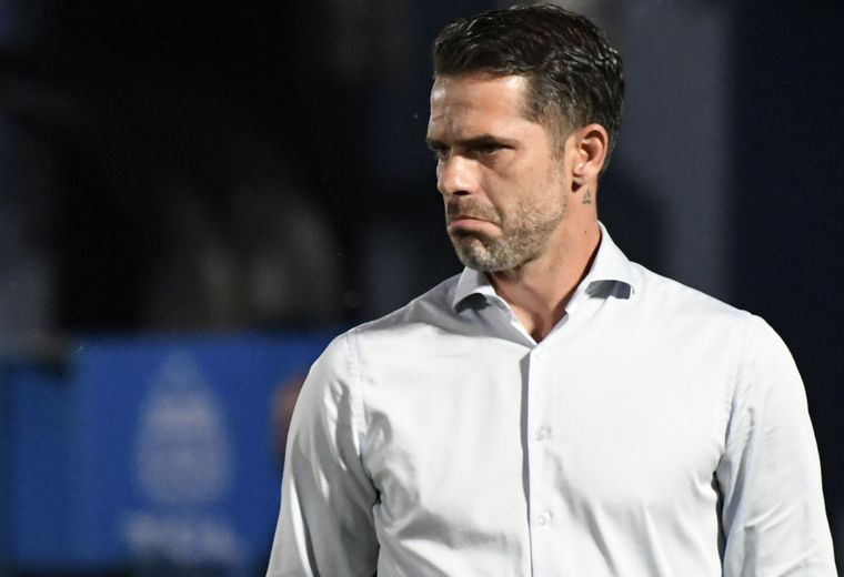 Fernando Gago fue criticado por un ex dirigido suyo en Chivas. Foto: Fotobaires