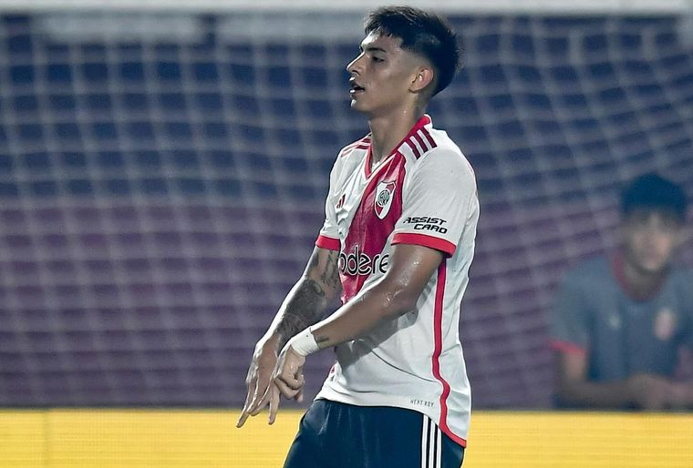 El juvenil anotó el primer gol de su carrera. Foto: River Plate