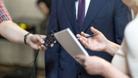 Un sondeo nacional revela qué periodista encabeza el ranking de imagen positiva en la Argentina, según la opinión de más de mil encuestados. Foto: Shutterstock