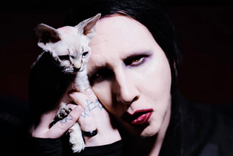 Marilyn Manson llegó a ser muy controversial con su estilo musical.