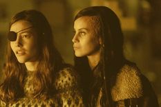 Una serie juvenil con mucha tensión. Una serie juvenil con mucha tensión.