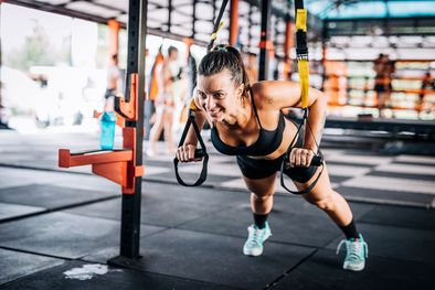 MDZol | ejercicios-trx-para-entrenar-todo-el-cuerpo.jpg