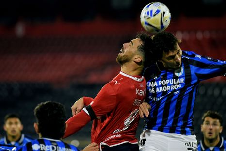 Independiente y Atlético Tucumán juegan en Rosario por la Copa Argentina.