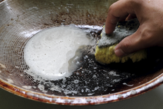 Cómo limpiar las ollas sin usar bicarbonato ni dañar el material.&nbsp;Foto: Shutterstock