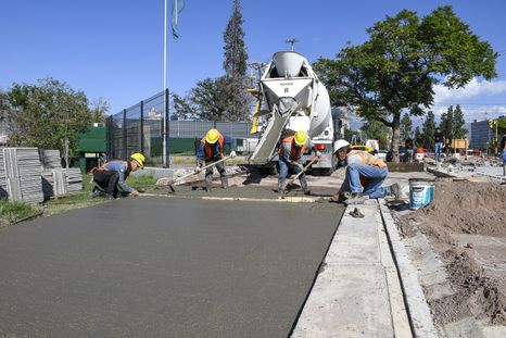 Las obras en calle Alberdi obligan a modificar recorridos. Las obras en calle Alberdi obligan a modificar recorridos.