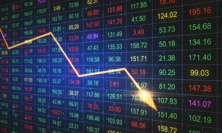 Casi todos los papeles argentinos abrieron la rueda con importantes caídas, mientras el dólar se despertó de la siesta.