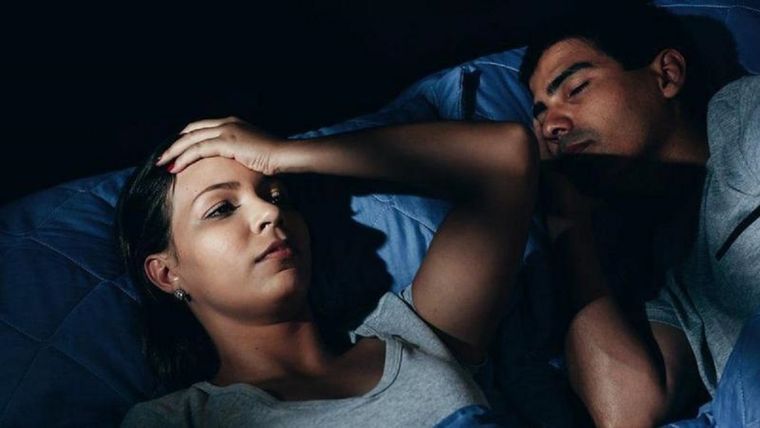 Los ronquidos fuertes pueden afectar tanto a la salud física como mental tanto del roncador como de su pareja. Foto: Getty Images Los ronquidos fuertes pueden afectar tanto a la salud física como mental tanto del roncador como de su pareja. Foto: Getty Images