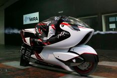 Esta es la moto que busca romper el récord mundial de velocidad.