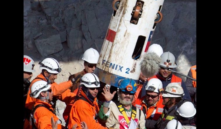 mineros de Chile Los mineros de Chile, cuando fueron rescatados. Foto: Efe.