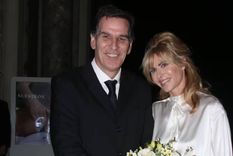 Karina Rabolini se casó y lució un look tan elegante como discreto.