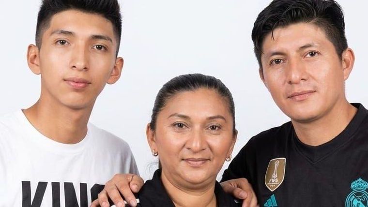 Los hermanos Marcos Neftaly y David Ernesto Coreto Martínez llevan detenidos desde mayo de 2022. Su hermana, Leyla Arely, solo sabe de ellos que están en la granja penitenciaria de Santa Ana.