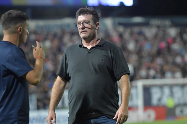 Berti tiene tres alternativas para armar la última línea. Foto: Prensa CSIR