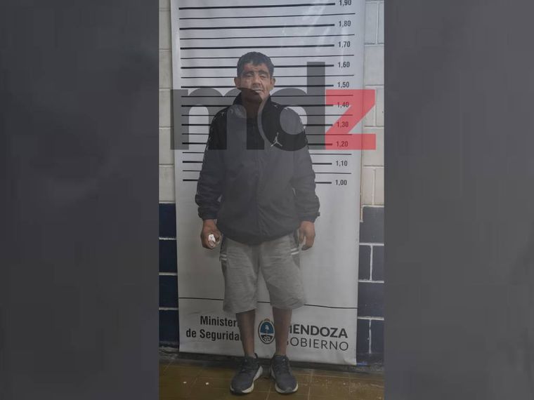 La moto fue secuestrado en Las Heras luego de que el conductor impactara contra una camioneta.