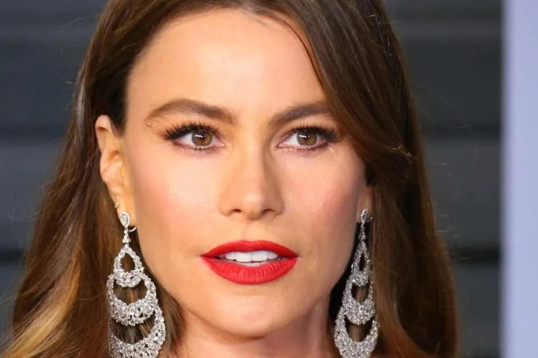 SOFÍA VERGARA TIENE UNA VIDA DE PELÍCULA. A LO LARGO DE LOS AÑOS A COSECHADO HISTORIAS PARA EL RECUERDO, PERO ALGUNAS NO TAN LINDAS.