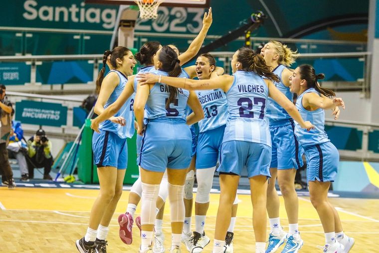 El básquet argentino, con una mendocina en el plantel, avanza a paso firme Foto: CABB
