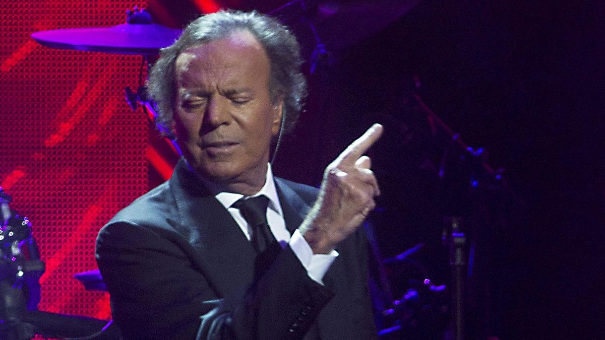 Nuevas acusaciones contra Julio Iglesias por explotación laboral y agresión sexual