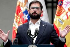 Boric puso los puntos y exigió que se retiren los paneles que están en territorio chileno Foto: Efe.