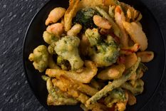 Tempura de vegetales Una receta simple y deliciosa en pocos minutos. Foto: Shutterstock
