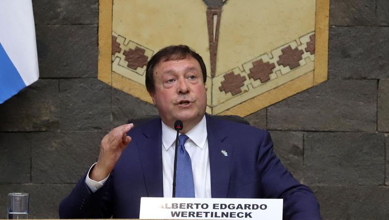 Weretilneck le ganó la planta GNL a Kicillof y brindó agradecimientos. Foto: Télam