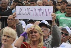 Si las jubilaciones se aumentaran en la misma medida, las mínimas alcanzarían el nivel de la canasta básica del jubilado. Foto: Noticias Argentinas