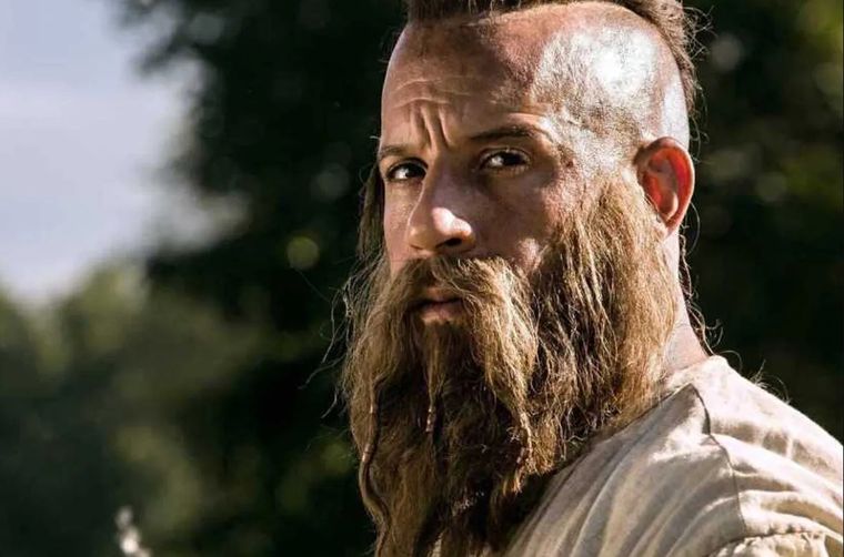Vin Diesel entre espadas y magia.