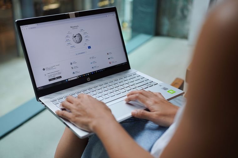 HP Pavilion 14 con procesador AMD Ryzen. HP Pavilion 14 con procesador AMD Ryzen.