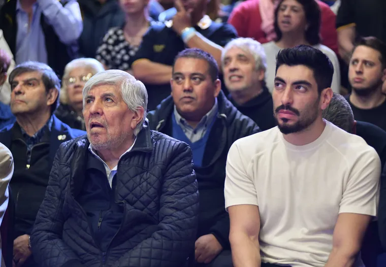 Entre el armado de la sucesión gremial, la defensa legal asumida por su hermano Huguito y las diferencias políticas frente al kirchnerismo, el escándalo sacude la estructura del clan.