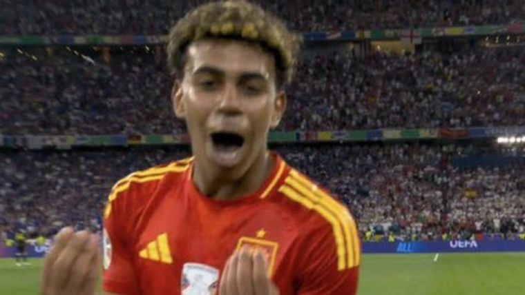 El picante festejo de Yamal. Foto: Captura Video