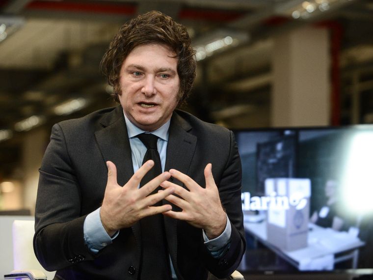 Javier Milei estalló contra Martín Lousteau y le recordó su pasado.