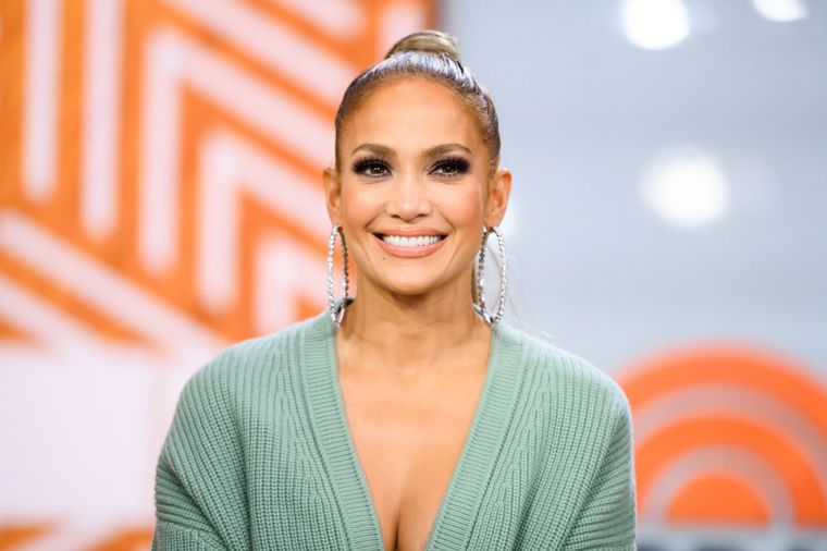 Jennifer Lopez conoce los secretos para ralentizar la aparición de arrugas. Foto: Women s health -  https://hips.hearstapps.com/hmg-prod.s3.amazonaws.com/images/jennifer-lopez-on-monday-may-6-2019-news-photo-1641923546.jpg