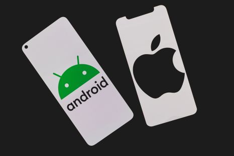 La competencia entre iPhone y Android define las tendencias de los nuevos teléfonos en el mercado internacional. La competencia entre iPhone y Android define las tendencias de los nuevos teléfonos en el mercado internacional.