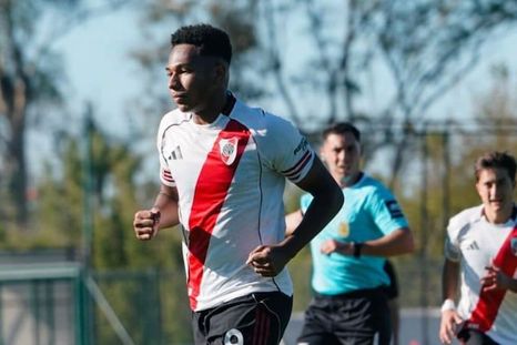 Jonathan Spiff integra la lista de citados de River para enfrentar a Bragantino. Jonathan Spiff integra la lista de citados de River para enfrentar a Bragantino.