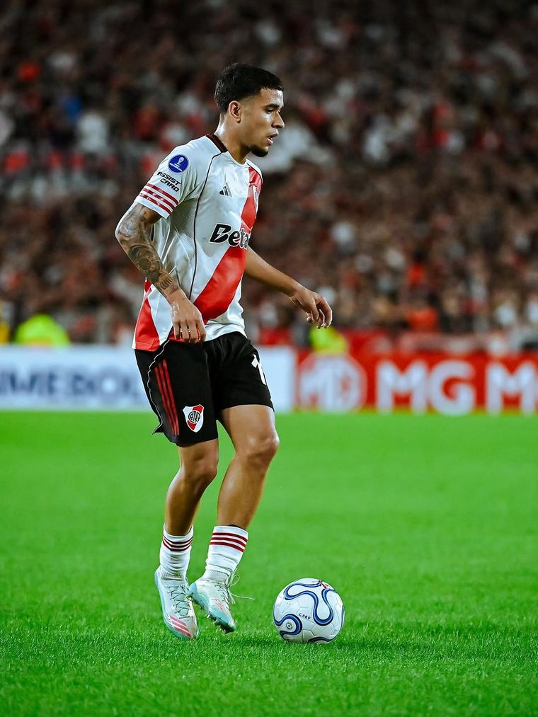 Kendry Páez aún no logra consolidarse en River. Kendry Páez aún no logra consolidarse en River.
