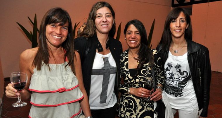 Algunas de las visitantes: Laura Lacroix, Cecilia Baccarelli, Daniela Sarmiento y Cecilia Romano. Foto: Gentileza