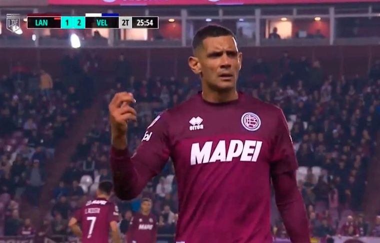 José Sand Pepe Sand salió enojadísimo de la cancha.