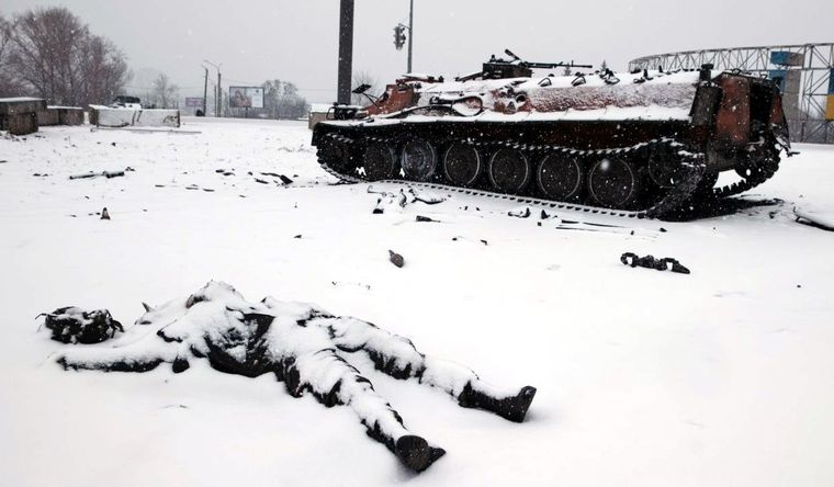 Decenas de miles ya han muerto en las batallas, en suelo ucraniano. Foto: THicks.