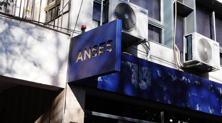 El bono de ANSES ya tiene un monto confirmado. Foto: ALF PONCE MERCADO / MDZ