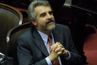 MDZol | El titular del bloque de diputados del Frente para la Victoria, Agustín Rossi.