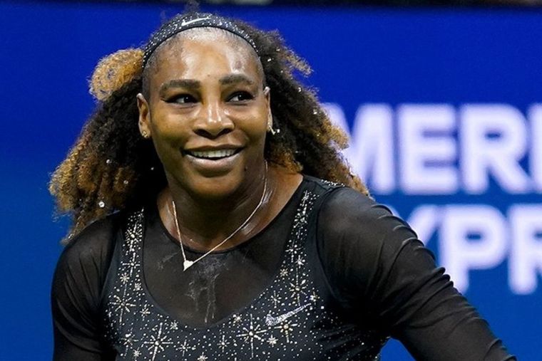Serena sigue ganando y su despedida del tenis se dilata en el US Open.