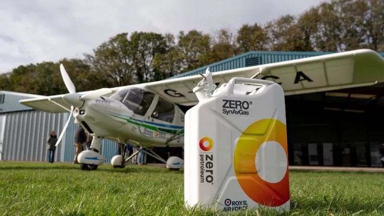 Esta avioneta completó un vuelo con combustible sintético de la empresa Zero Petroleum y estableció un récord de Guinness. Foto: GENTILEZA ZERO PETROLEUM